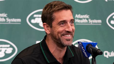 aaron rodgers injury update today 2021